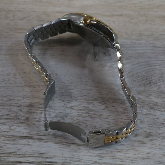 Timex Day-Date Watch – Pre-Owned, New Battery, Round, Two-Tone - Picture 7 of 11